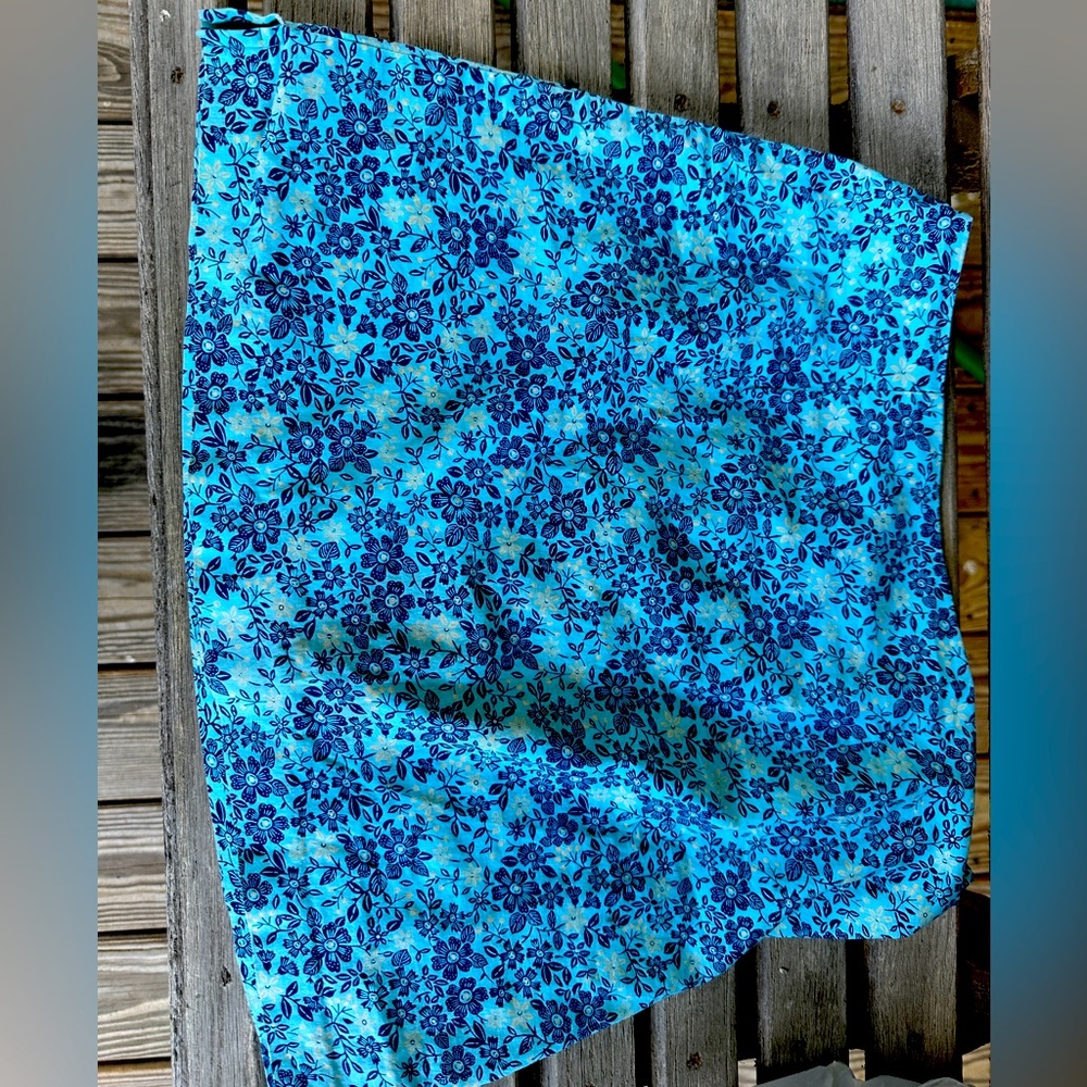 light blue/ dark blue floral mini skirt !